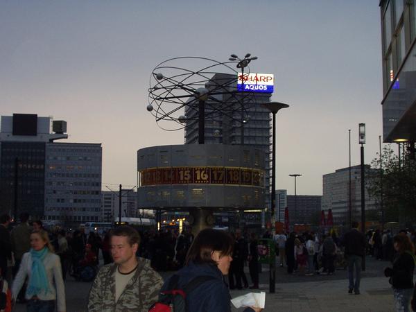 Weltzeituhr am Alexanderplatz